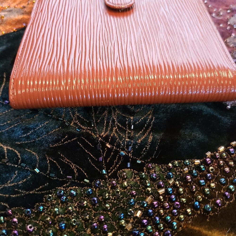 EPI Louis Vuitton Wallet - Picture 5 of 11
